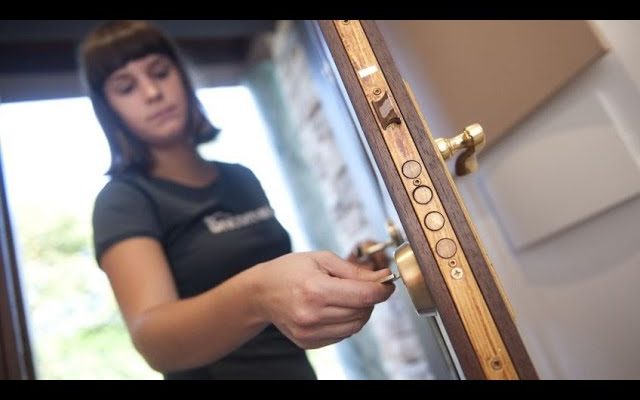 Sustituir bombín frente a sustituir cerradura